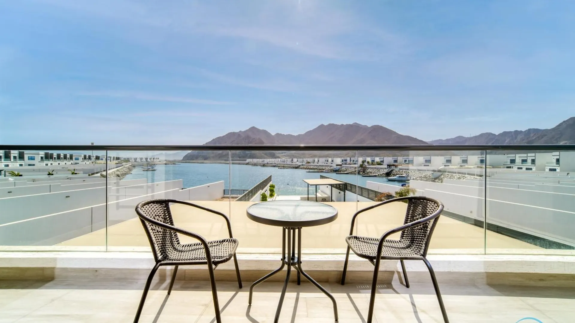 Exclusive Deal! Luxury 4Br Villa On Al Dana Island By Deluxe Holiday Homes Fujaira 0*,