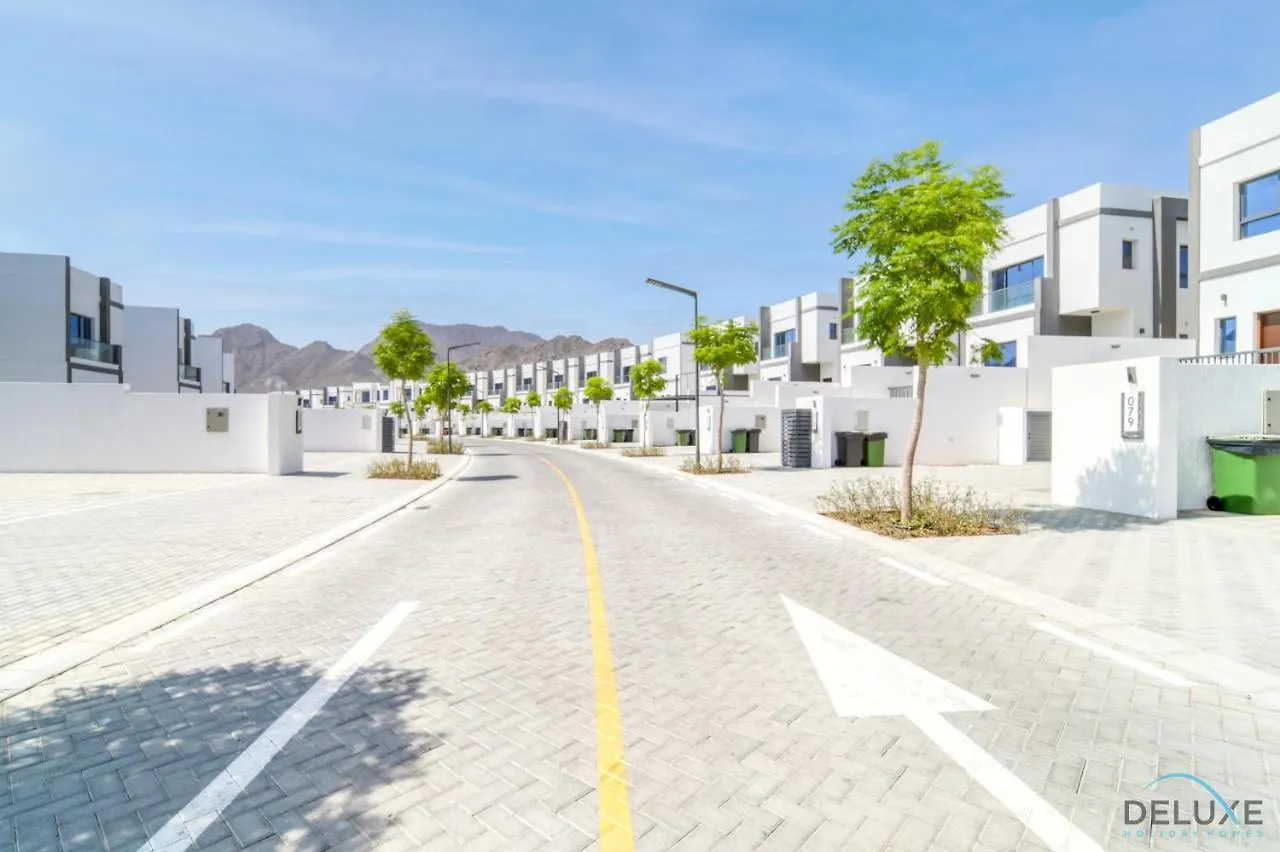 Exclusive Deal! Luxury 4Br Villa On Al Dana Island By Deluxe Holiday Homes Fujairah 0*,