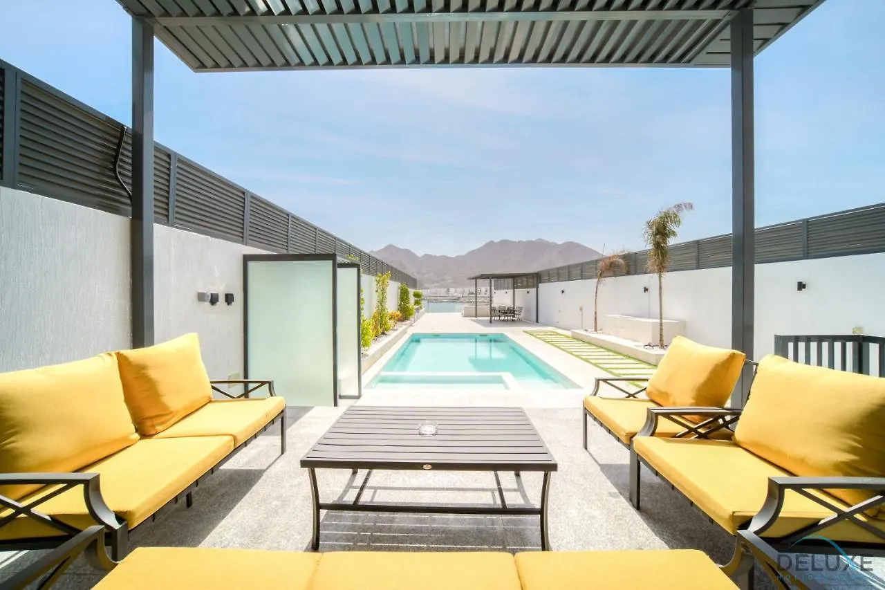 Exclusive Deal! Luxury 4Br Villa On Al Dana Island By Deluxe Holiday Homes Fujairah