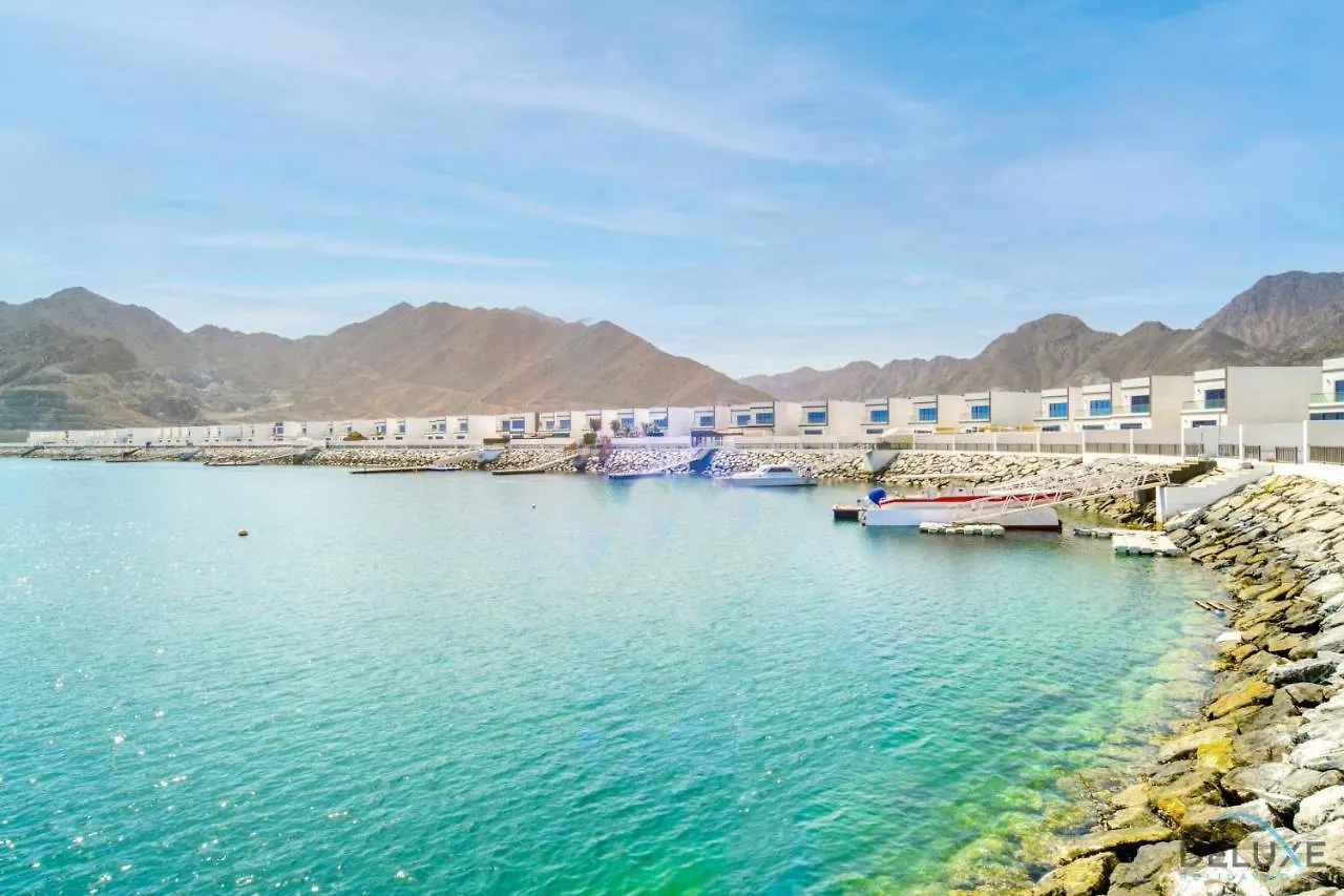Apartment Exclusive Deal! Luxury 4Br Villa On Al Dana Island By Deluxe Holiday Homes Fujairah