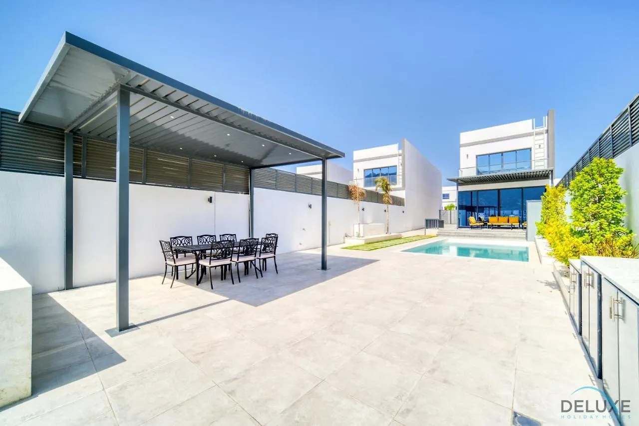 Apartment Exclusive Deal! Luxury 4Br Villa On Al Dana Island By Deluxe Holiday Homes Fujairah