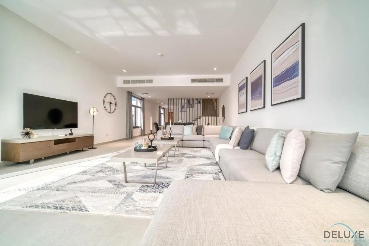 Exclusive Deal! Luxury 4Br Villa On Al Dana Island By Deluxe Holiday Homes Fujairah Apartment